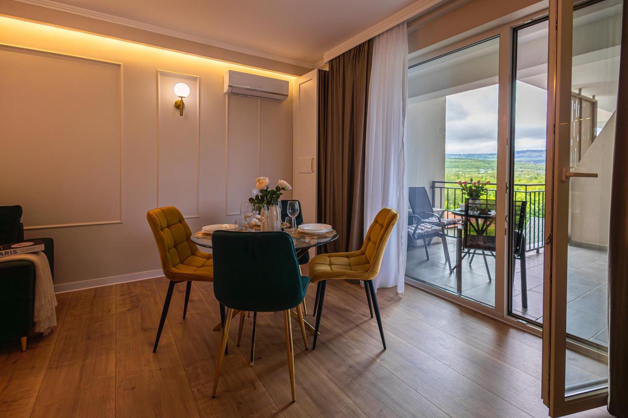 Azabia Luxury - View *